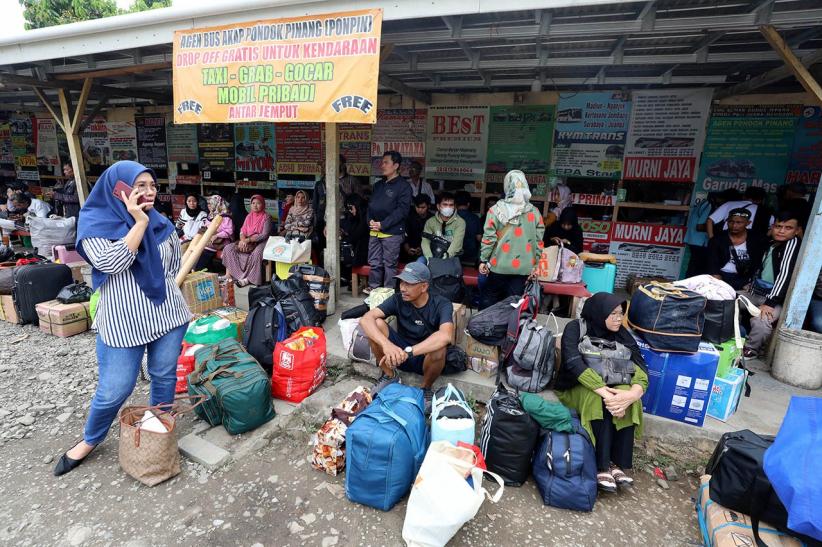Terminal Pondok Pinang Didominasi Pemudik Tujuan Luar Pulau Jawa - Bagian 2