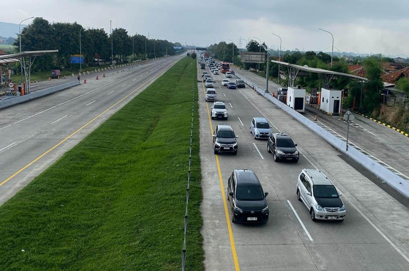 Penampakan Tol Cipali Diberlakukan One Way - Bagian 3