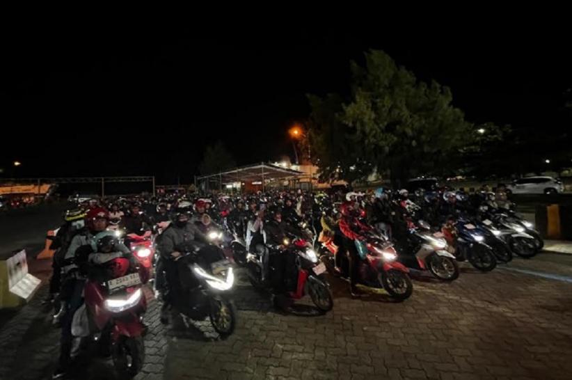 title Tiba di Pelabuhan Bakauheni, Ratusan Pemudik Motor di Lampung Dikawal Polisi Tiba di Pelabuhan Bakauheni, Ratusan Pemudik Motor di Lampung Dikawal Polisi