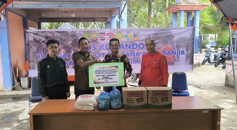 title PT Sumatera Riang Lestari Salurkan Bantuan Sembako bagi Korban Banjir di Indragiri Hilir PT Sumatera Riang Lestari Salurkan Bantuan Sembako bagi Korban Banjir di Indragiri Hilir