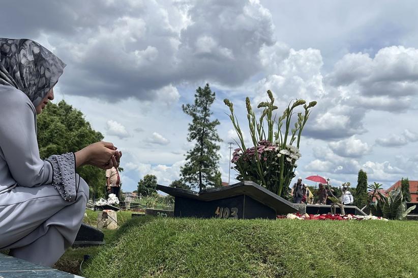 Tradisi Ziarah Makam Keluarga saat Hari Raya Idulfitri  - Bagian 3