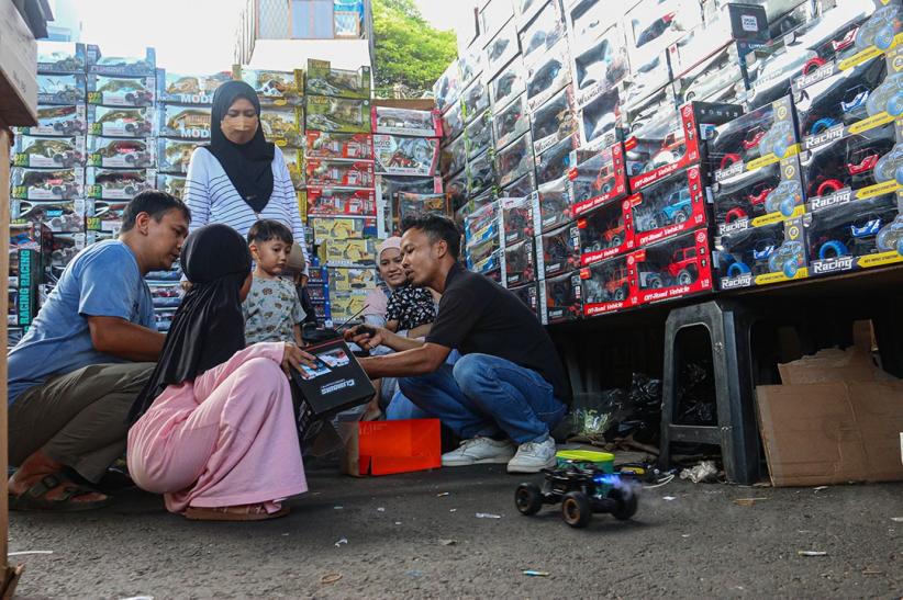 Pedagang Ungkap Penjualan Mainan Anak di Pasar Asemka Turun  - Bagian 7