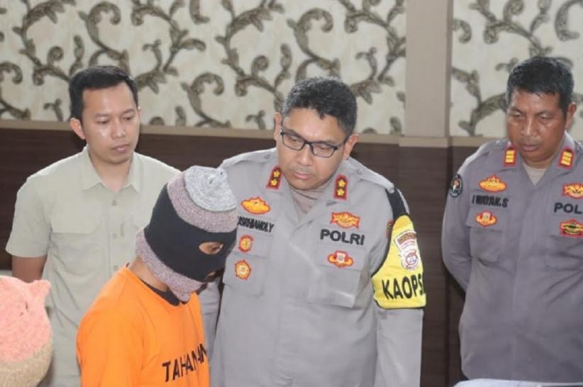title Pembunuh Mama Muda di Lampung Selatan Ditangkap saat Mudik ke Jakarta, Ternyata Suaminya Pembunuh Mama Muda di Lampung Selatan Ditangkap saat Mudik ke Jakarta, Ternyata Suaminya