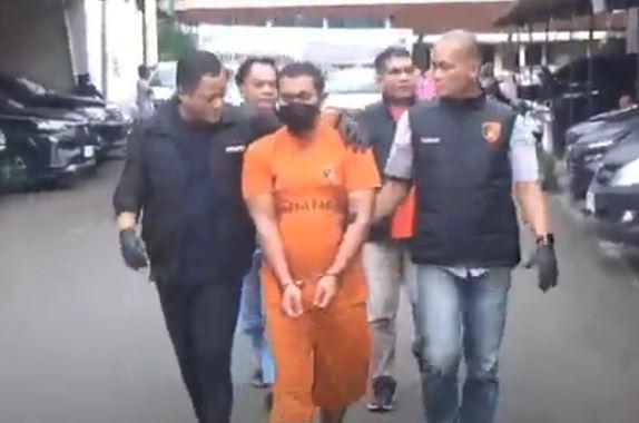 Terlilit Pinjol Rp200 Juta, Sales Elektronik Nekat Rampok Minimarket di Bandung