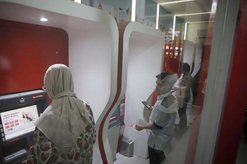 Layanan Perbankan Bank DKI Kembali Normal - Bagian 5