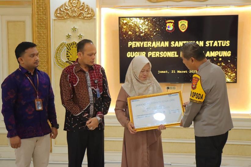 Penyerahan Manfaat JKK kepada Keluarga 3 Anggota Polri Gugur di Lampung - Bagian 1