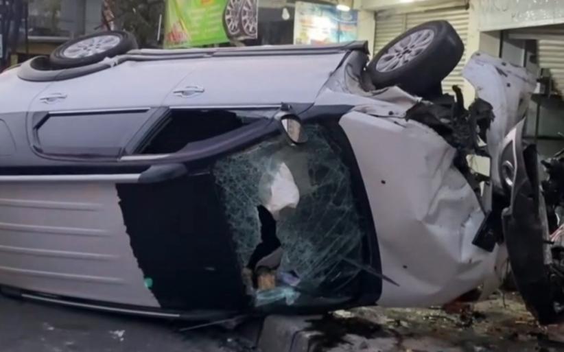 Daihatsu Terios Tabrak 2 Bengkel di Singosari Malang, 1 Tewas 5 Luka-luka