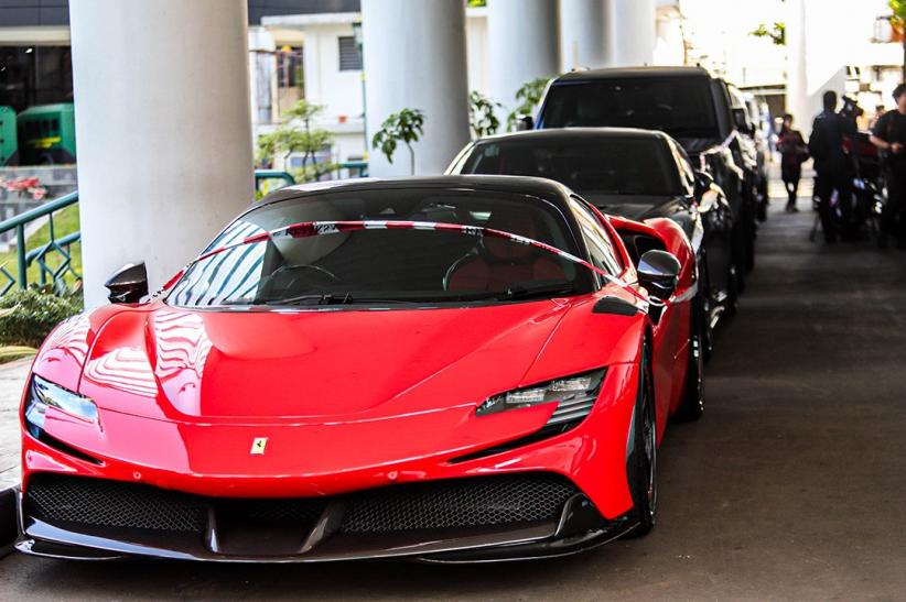 Kejagung Sita Kendaraan Mewah Hasil Kasus Dugaan Suap PN Jakarta Pusat - Bagian 3