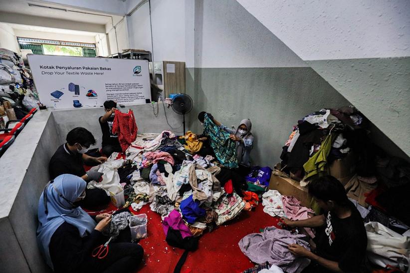 Begini Proses Daur Ulang Limbah Pakaian Bekas Jadi Produk Bernilai Tinggi - Bagian 4