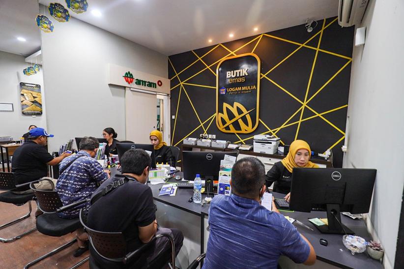 Harga Emas Antam Hari Ini 15 April 2025 - Bagian 5