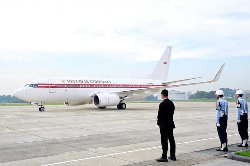 Presiden Prabowo Tiba di Tanah Air Disambut Wapres Gibran  - Bagian 6