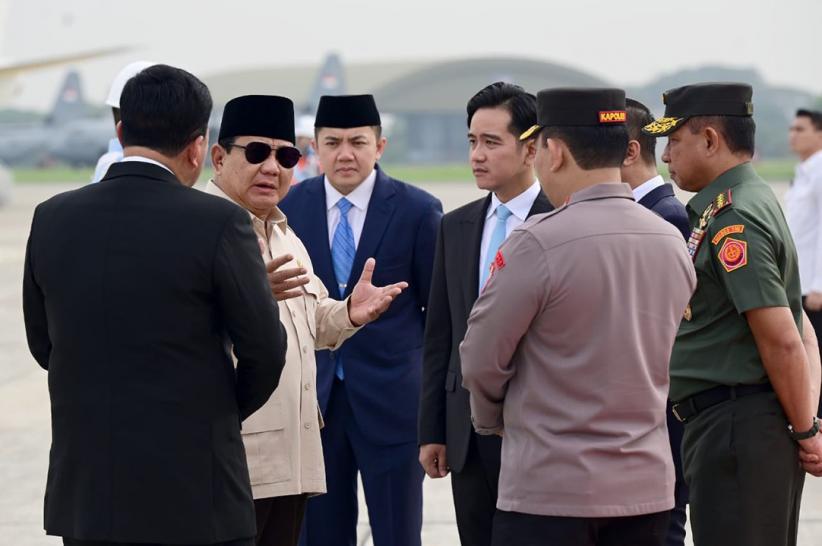 Presiden Prabowo Tiba di Tanah Air Disambut Wapres Gibran  - Bagian 2