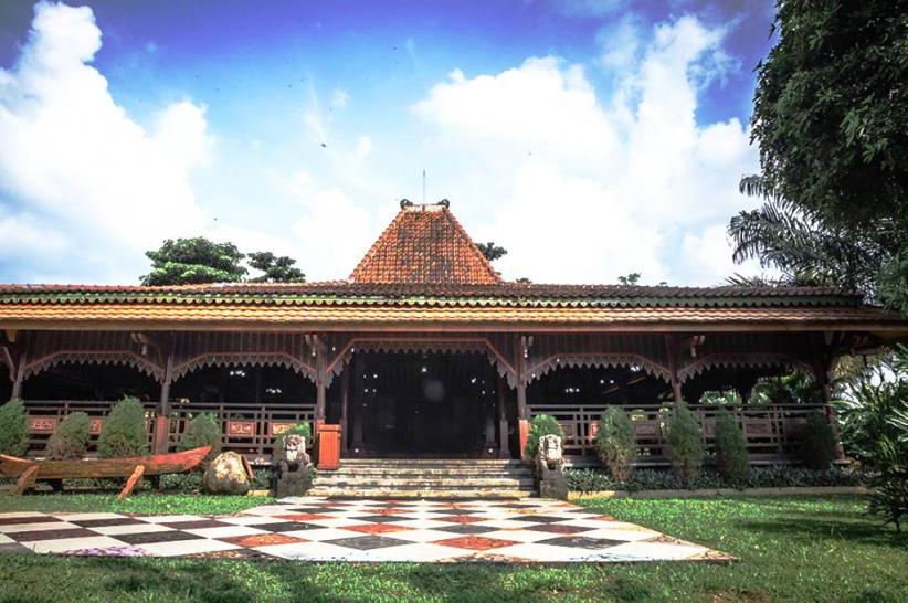 10 Tempat Staycation di Semarang, Suasana Tenang dengan View yang Menawan!