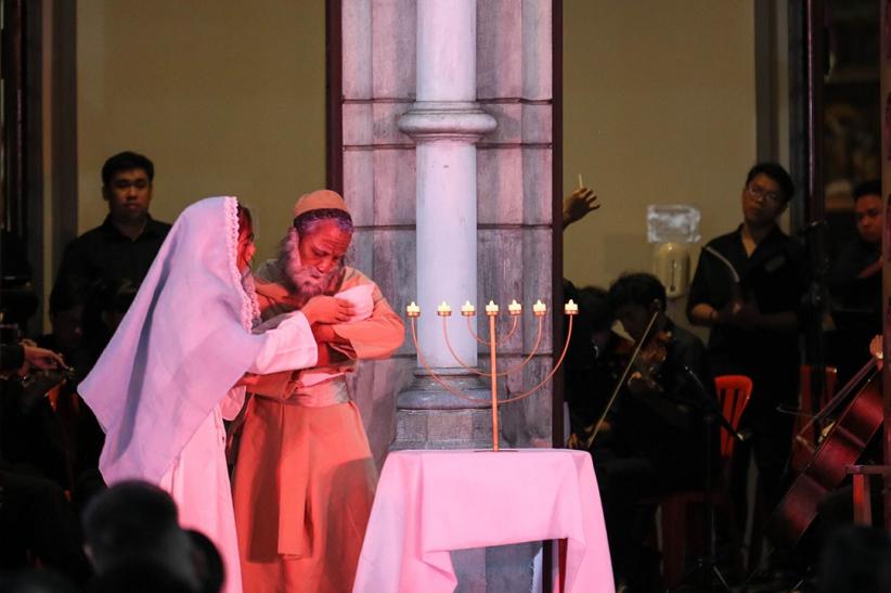 Prosesi Tablo Salib Perjalanan Yesus Kristus di Gereja Katedral Jakarta - Bagian 5