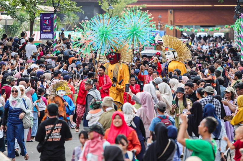 Kirab Gunungan Budaya Nusantara - Bagian 4