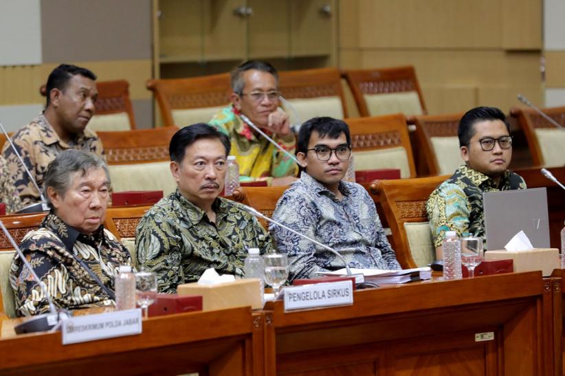 Mantan Pemain Sirkus dan Pengelola Taman Safari Diminta Berdamai - Bagian 4