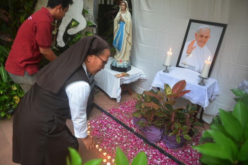 Doa Umat Katolik Semarang untuk Paus Fransiskus - Bagian 2