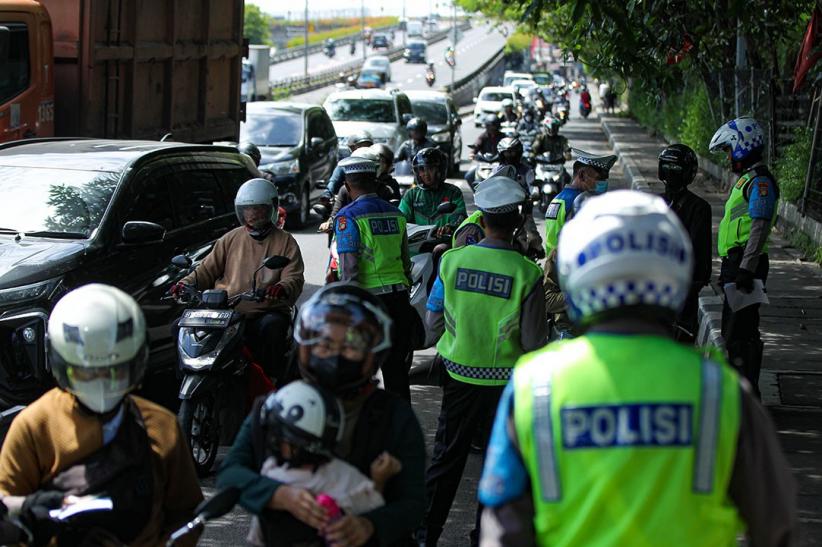 Nekat Lawan Arah, Puluhan Pemotor Kena Tilang - Bagian 2