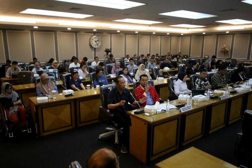 Mantan Pemain Sirkus OCI Mengalami Dugaan Pelanggaran HAM Datang ke DPR - Bagian 3
