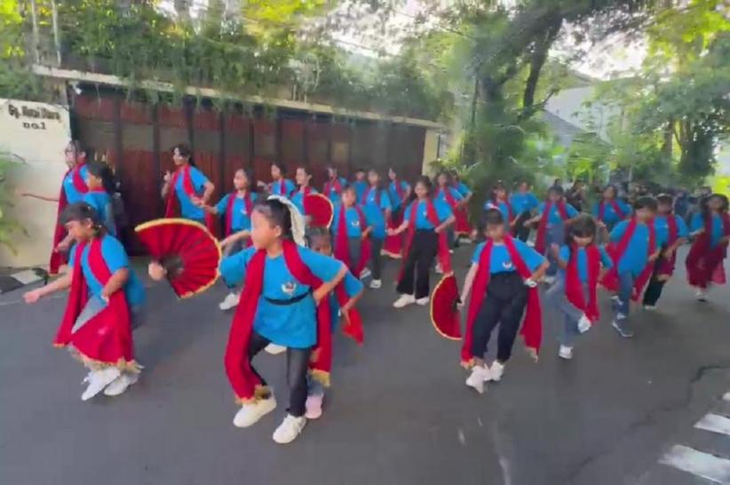 Puluhan Anak-anak dari Banyuwangi Menari di Rumah Jokowi, Ada Apa?