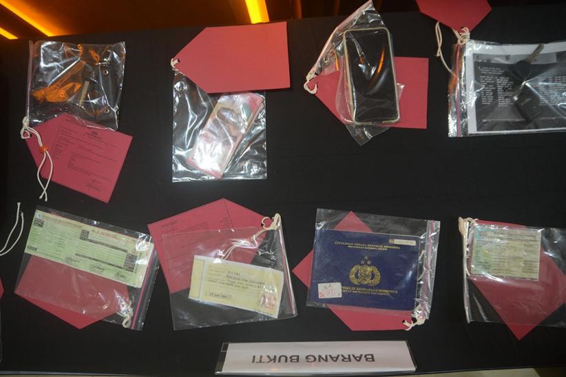 Begini Modus Gadai Mobil dengan STNK Palsu, Pelaku Curi Kendaraan di Mal - Bagian 4