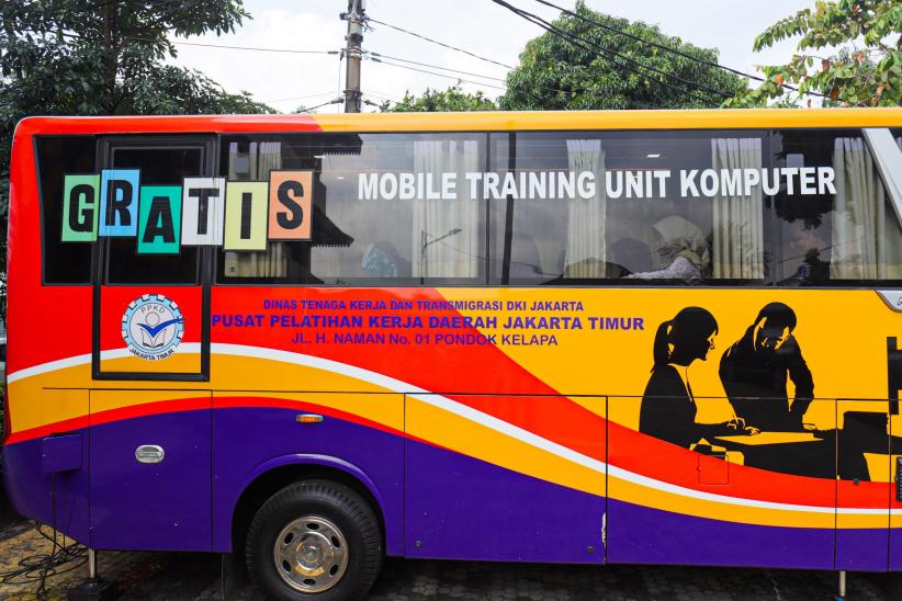 Pelatihan Teknik Komputer di Dalam Bus untuk Kurangi Pengangguran - Bagian 5
