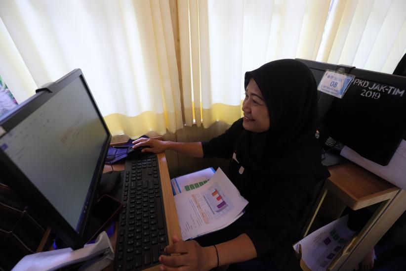 Pelatihan Teknik Komputer di Dalam Bus untuk Kurangi Pengangguran - Bagian 3