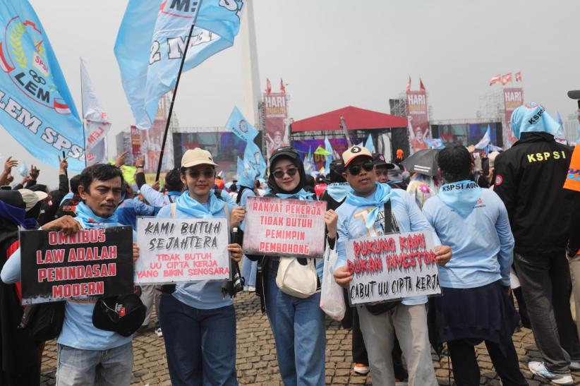 Ribuan Buruh Berbagai Elemen Peringati May Day 2025 - Bagian 2