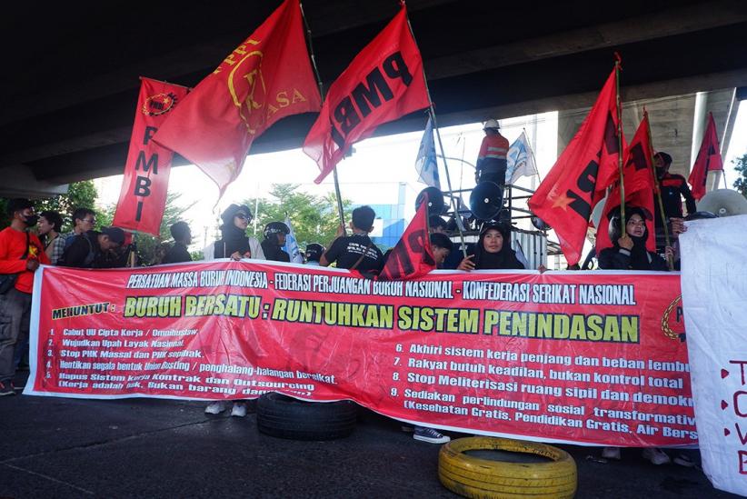 Buruh dan Mahasiswa Bersatu pada Aksi May Day di Makassar - Bagian 2
