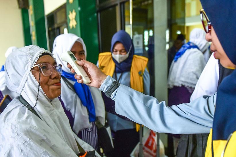 Potret Jemaah Haji Kloter Pertama Embarkasi Palembang  - Bagian 2