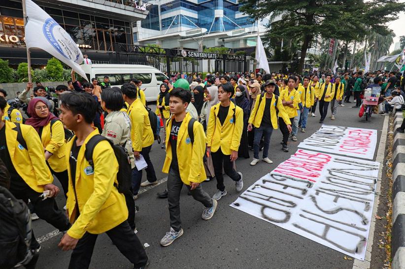 Aksi Mahasiswa Tuntut Biaya Pendidikan Gratis - Bagian 2