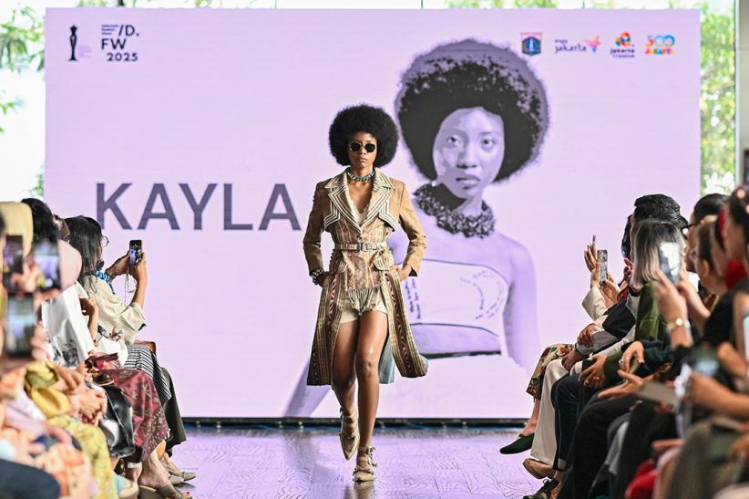 Indonesia Fashion Week 2025 Angkat Tema Ronakultura Jakarta - Bagian 3
