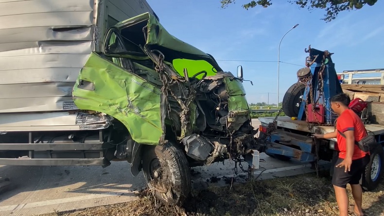 3 Truk Kecelakaan Beruntun di Jombang