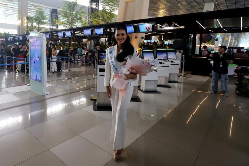 Momen Miss Indonesia Monica Kezia Berangkat ke Ajang Bergengsi Miss World 2025 - Bagian 2