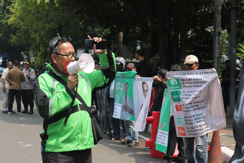 Protes! Driver Ojek Online Desak Potongan Aplikator Maksimal 10 Persen - Bagian 2