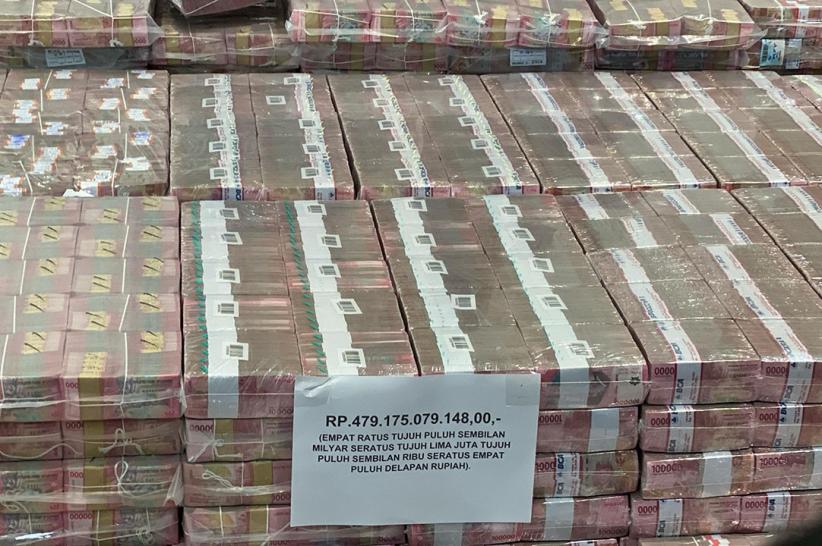 Kejagung Pamer Tumpukan Uang Rp479 Miliar dari Kasus TPPU Korupsi Kelapa Sawit - Bagian 3