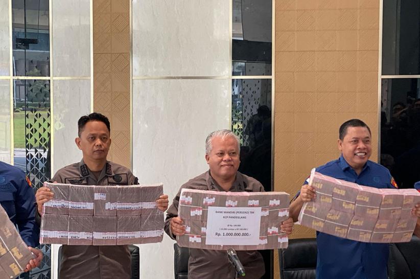Kejagung Pamer Tumpukan Uang Rp479 Miliar dari Kasus TPPU Korupsi Kelapa Sawit - Bagian 4
