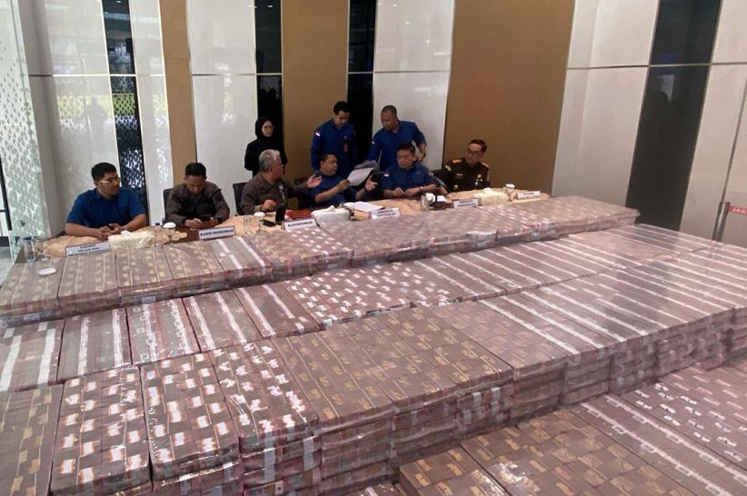 Kejagung Pamer Tumpukan Uang Rp479 Miliar dari Kasus TPPU Korupsi Kelapa Sawit - Bagian 1