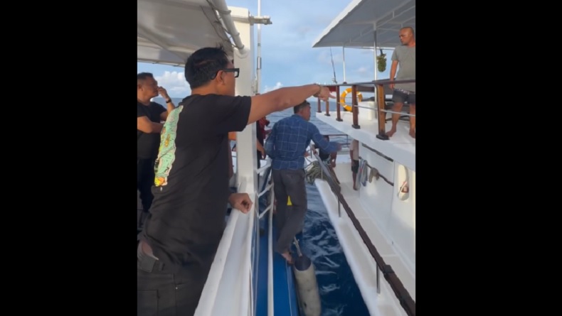 Viral Bupati Mentawai Ngamuk ke Kapten Kapal Bawa Turis Asing: Habis Batas Kesabaran Saya