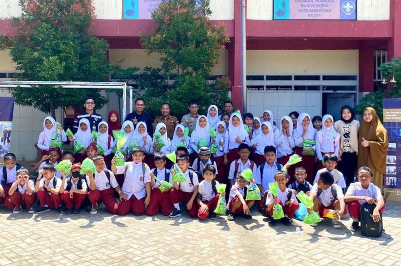 Peringati Hardiknas, Edukasi Keamanan dan Lingkungan Diberikan ke Siswa SD di Enam Kota - Bagian 5