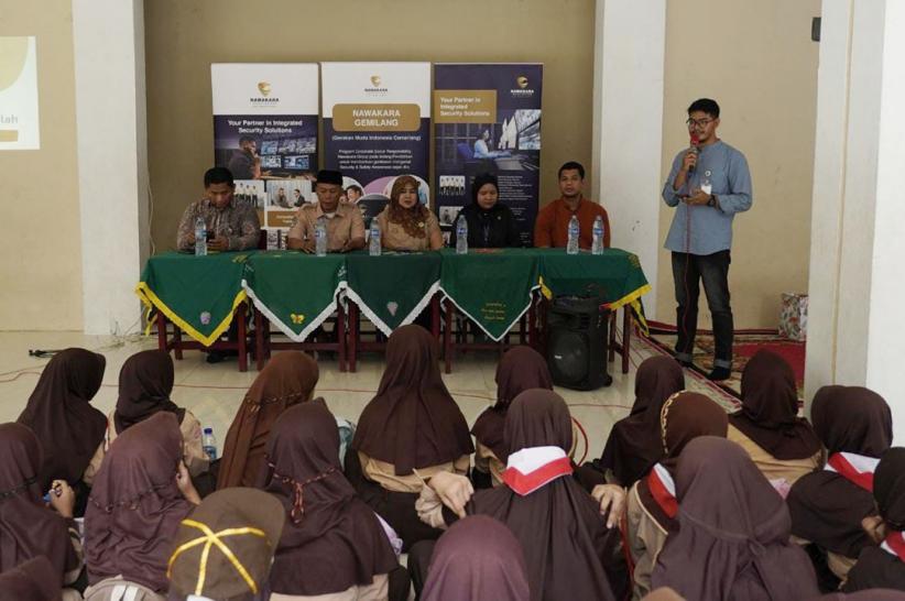 Peringati Hardiknas, Edukasi Keamanan dan Lingkungan Diberikan ke Siswa SD di Enam Kota - Bagian 3