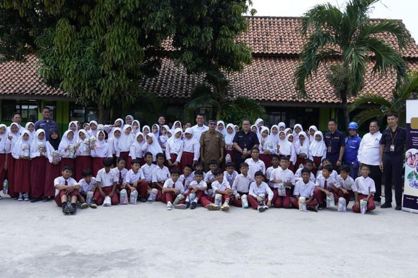 Peringati Hardiknas, Edukasi Keamanan dan Lingkungan Diberikan ke Siswa SD di Enam Kota - Bagian 4