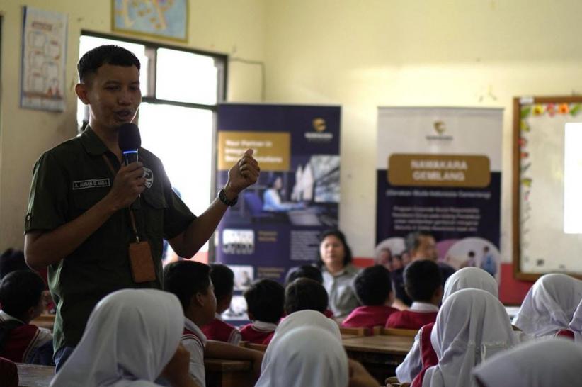 Peringati Hardiknas, Edukasi Keamanan dan Lingkungan Diberikan ke Siswa SD di Enam Kota - Bagian 2