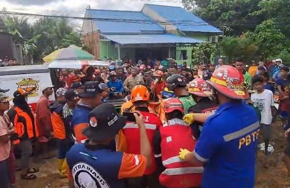 Ini Identitas 6 Sekeluarga Korban Longsor di Samarinda, 2 Ditemukan Tewas