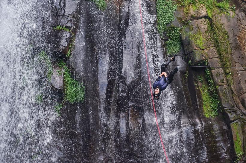 Ekspedisi Ekstrem! Meluncur di Atas Batu Curam Air Terjun Lembanna - Bagian 3