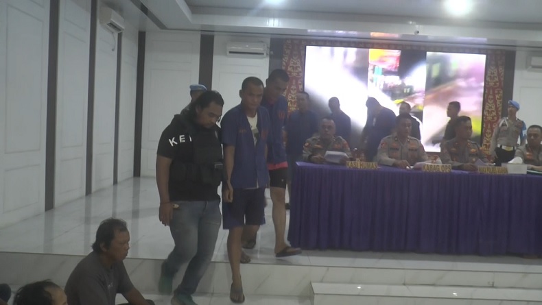 Viral 6 Debt Collector Adang dan Rebut Paksa Kendaraan Emak-Emak, Kini Ditangkap Polisi