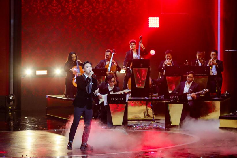 Fajar Noor Tampil Memukau Bawakan Lagu Ari Lasso di Grand Final Indonesian Idol - Bagian 3