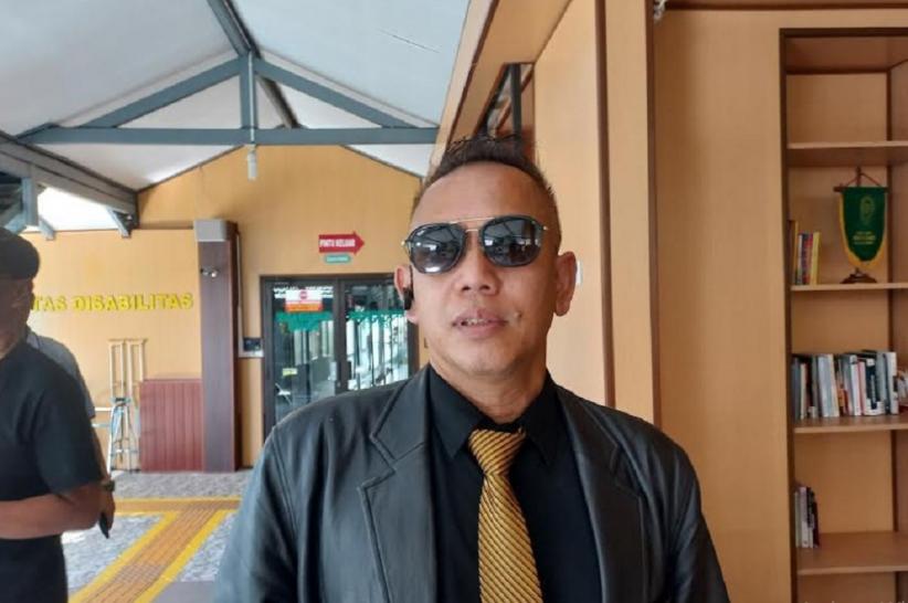 title Duduk Perkara Eks Penggugat Ijazah Jokowi Ditahan terkait Kasus Pemalsuan Dokumen Duduk Perkara Eks Penggugat Ijazah Jokowi Ditahan terkait Kasus Pemalsuan Dokumen