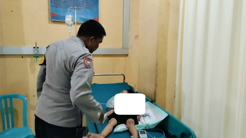 title Pria Mabuk Mengamuk di Lumajang, Balita Luka Parah di Perut Disabet Celurit Pria Mabuk Mengamuk di Lumajang, Balita Luka Parah di Perut Disabet Celurit