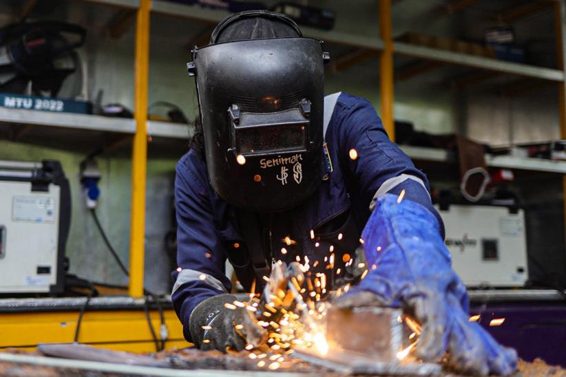 Pelatihan Las Gratis untuk Kurangi Angka Pengganguran - Bagian 1